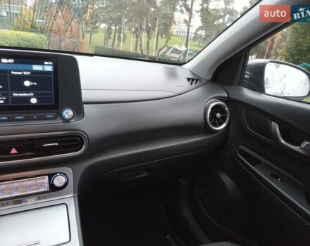 Сірий Хендай Kona Electric, об'ємом двигуна 0 л та пробігом 59 тис. км за 16890 $, фото 51 на Automoto.ua
