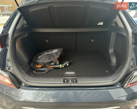 Сірий Хендай Kona Electric, об'ємом двигуна 0 л та пробігом 48 тис. км за 17500 $, фото 40 на Automoto.ua