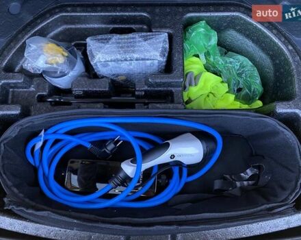 Серый Хендай Kona Electric, объемом двигателя 0 л и пробегом 115 тыс. км за 20600 $, фото 66 на Automoto.ua
