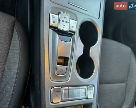 Серый Хендай Kona Electric, объемом двигателя 0 л и пробегом 55 тыс. км за 22000 $, фото 17 на Automoto.ua