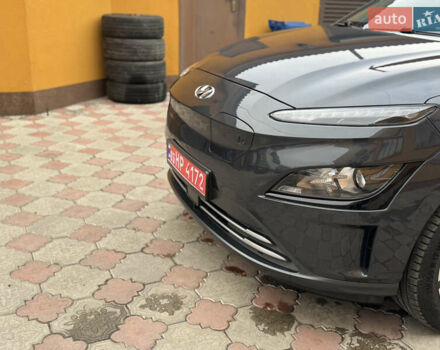 Серый Хендай Kona Electric, объемом двигателя 0 л и пробегом 112 тыс. км за 18999 $, фото 42 на Automoto.ua