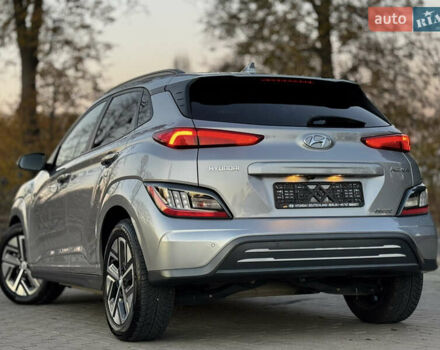 Серый Хендай Kona Electric, объемом двигателя 0 л и пробегом 80 тыс. км за 20700 $, фото 36 на Automoto.ua