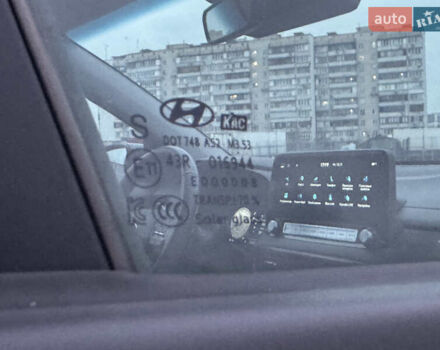 Сірий Хендай Kona Electric, об'ємом двигуна 0 л та пробігом 55 тис. км за 18500 $, фото 58 на Automoto.ua