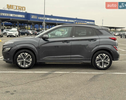Серый Хендай Kona Electric, объемом двигателя 0 л и пробегом 50 тыс. км за 18500 $, фото 17 на Automoto.ua