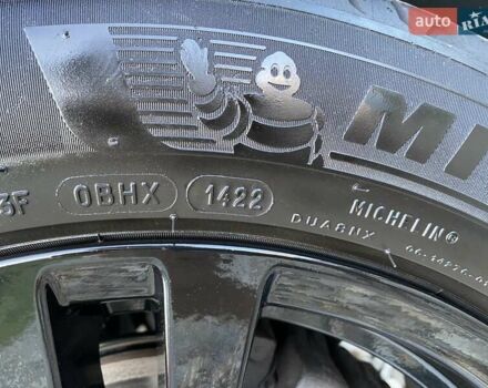 Серый Хендай Kona Electric, объемом двигателя 0 л и пробегом 115 тыс. км за 20600 $, фото 25 на Automoto.ua