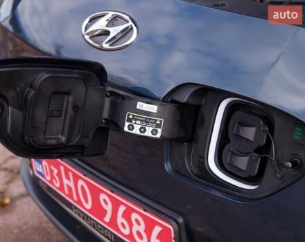 Серый Хендай Kona Electric, объемом двигателя 0 л и пробегом 46 тыс. км за 17950 $, фото 29 на Automoto.ua
