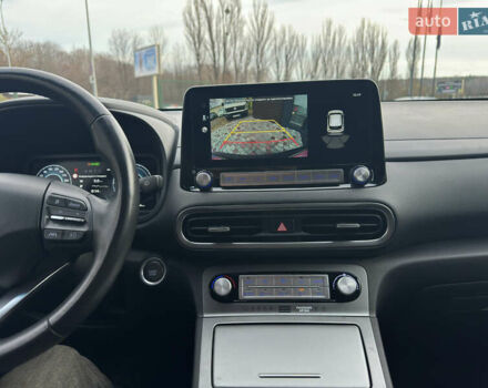 Сірий Хендай Kona Electric, об'ємом двигуна 0 л та пробігом 48 тис. км за 17500 $, фото 37 на Automoto.ua