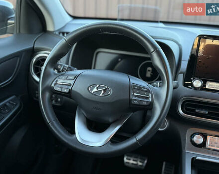 Сірий Хендай Kona Electric, об'ємом двигуна 0 л та пробігом 41 тис. км за 18650 $, фото 30 на Automoto.ua