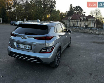 Серый Хендай Kona Electric, объемом двигателя 0 л и пробегом 55 тыс. км за 22000 $, фото 10 на Automoto.ua