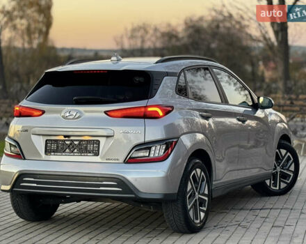 Серый Хендай Kona Electric, объемом двигателя 0 л и пробегом 80 тыс. км за 20700 $, фото 35 на Automoto.ua