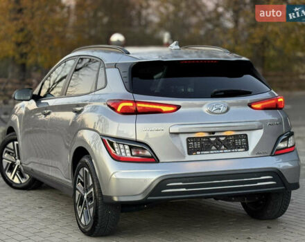 Серый Хендай Kona Electric, объемом двигателя 0 л и пробегом 80 тыс. км за 20700 $, фото 39 на Automoto.ua