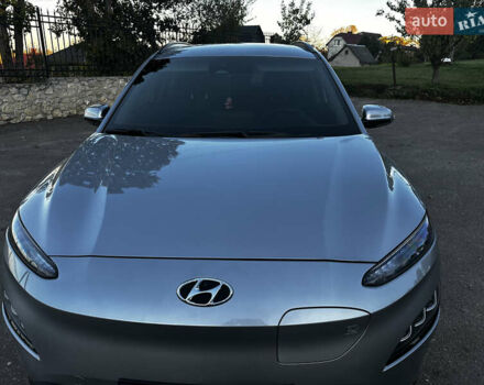 Серый Хендай Kona Electric, объемом двигателя 0 л и пробегом 55 тыс. км за 22000 $, фото 15 на Automoto.ua