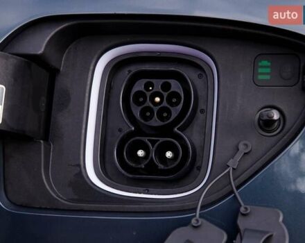 Серый Хендай Kona Electric, объемом двигателя 0 л и пробегом 46 тыс. км за 17950 $, фото 30 на Automoto.ua