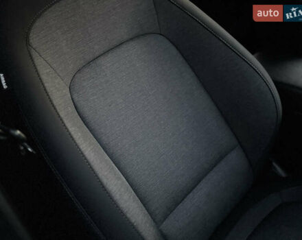 Серый Хендай Kona Electric, объемом двигателя 0 л и пробегом 80 тыс. км за 20700 $, фото 65 на Automoto.ua