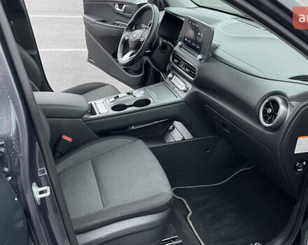 Сірий Хендай Kona Electric, об'ємом двигуна 0 л та пробігом 103 тис. км за 19700 $, фото 9 на Automoto.ua