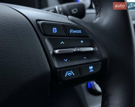 Сірий Хендай Kona Electric, об'ємом двигуна 0 л та пробігом 55 тис. км за 18500 $, фото 8 на Automoto.ua