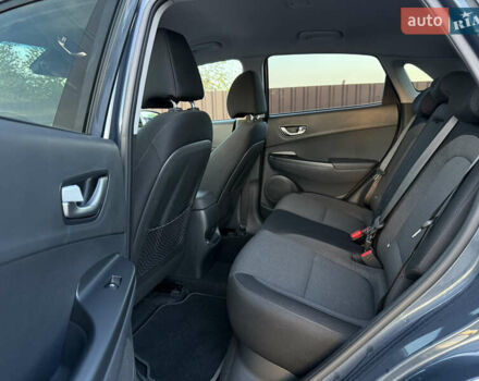 Сірий Хендай Kona Electric, об'ємом двигуна 0 л та пробігом 41 тис. км за 18650 $, фото 26 на Automoto.ua