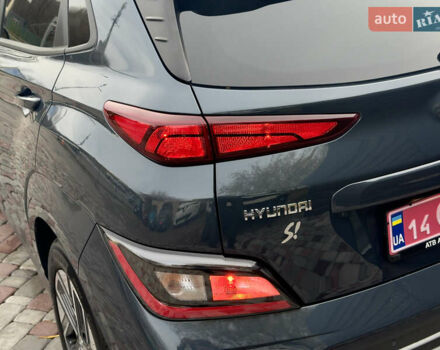 Сірий Хендай Kona Electric, об'ємом двигуна 0 л та пробігом 48 тис. км за 17500 $, фото 8 на Automoto.ua