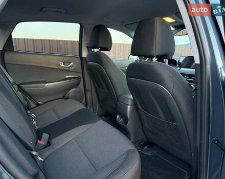 Сірий Хендай Kona Electric, об'ємом двигуна 0 л та пробігом 41 тис. км за 18650 $, фото 37 на Automoto.ua