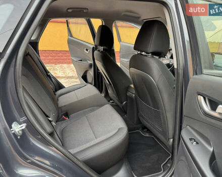 Сірий Хендай Kona Electric, об'ємом двигуна 0 л та пробігом 112 тис. км за 18999 $, фото 16 на Automoto.ua