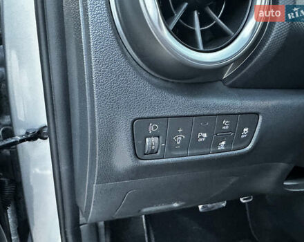 Серый Хендай Kona Electric, объемом двигателя 0 л и пробегом 55 тыс. км за 22000 $, фото 20 на Automoto.ua