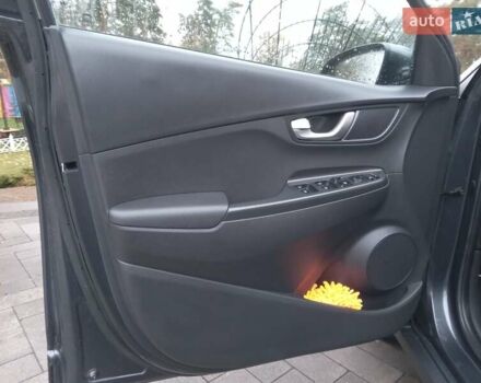 Сірий Хендай Kona Electric, об'ємом двигуна 0 л та пробігом 59 тис. км за 16890 $, фото 34 на Automoto.ua