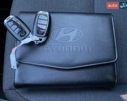 Серый Хендай Kona Electric, объемом двигателя 0 л и пробегом 115 тыс. км за 20600 $, фото 44 на Automoto.ua