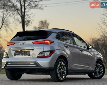 Серый Хендай Kona Electric, объемом двигателя 0 л и пробегом 80 тыс. км за 20700 $, фото 33 на Automoto.ua