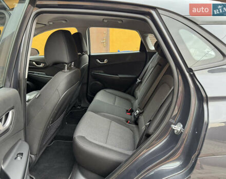 Сірий Хендай Kona Electric, об'ємом двигуна 0 л та пробігом 112 тис. км за 18999 $, фото 14 на Automoto.ua