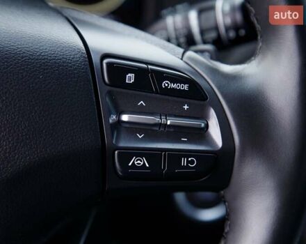 Серый Хендай Kona Electric, объемом двигателя 0 л и пробегом 46 тыс. км за 17950 $, фото 47 на Automoto.ua