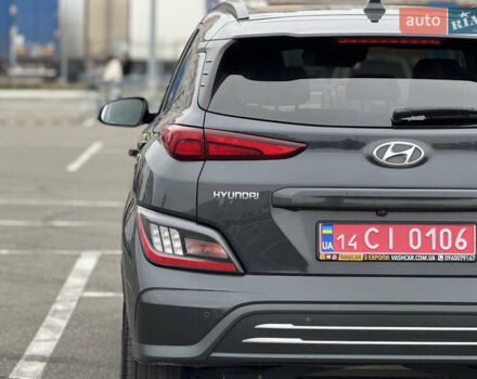 Серый Хендай Kona Electric, объемом двигателя 0 л и пробегом 50 тыс. км за 18500 $, фото 27 на Automoto.ua