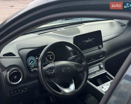 Сірий Хендай Kona Electric, об'ємом двигуна 0 л та пробігом 48 тис. км за 17500 $, фото 28 на Automoto.ua