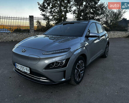 Серый Хендай Kona Electric, объемом двигателя 0 л и пробегом 55 тыс. км за 22000 $, фото 5 на Automoto.ua