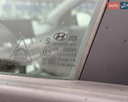 Серый Хендай Kona Electric, объемом двигателя 0 л и пробегом 50 тыс. км за 18500 $, фото 70 на Automoto.ua