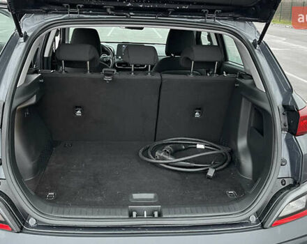 Сірий Хендай Kona Electric, об'ємом двигуна 0 л та пробігом 103 тис. км за 19700 $, фото 13 на Automoto.ua