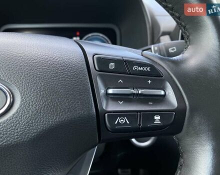 Серый Хендай Kona Electric, объемом двигателя 0 л и пробегом 115 тыс. км за 20600 $, фото 5 на Automoto.ua