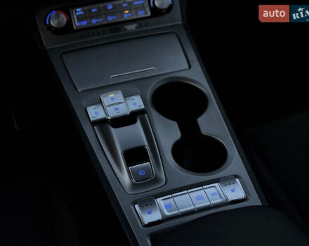 Серый Хендай Kona Electric, объемом двигателя 0 л и пробегом 80 тыс. км за 20700 $, фото 72 на Automoto.ua