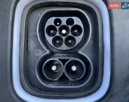 Серый Хендай Kona Electric, объемом двигателя 0 л и пробегом 115 тыс. км за 20600 $, фото 22 на Automoto.ua