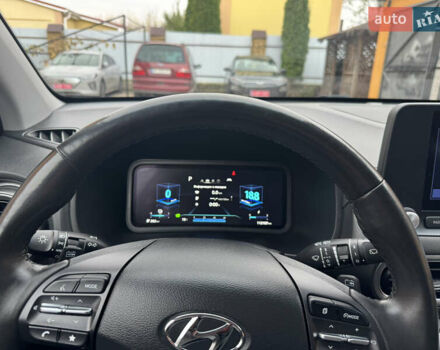 Сірий Хендай Kona Electric, об'ємом двигуна 0 л та пробігом 112 тис. км за 18999 $, фото 47 на Automoto.ua