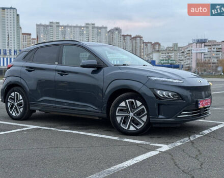 Сірий Хендай Kona Electric, об'ємом двигуна 0 л та пробігом 55 тис. км за 18500 $, фото 65 на Automoto.ua