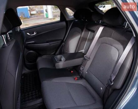 Серый Хендай Kona Electric, объемом двигателя 0 л и пробегом 46 тыс. км за 17950 $, фото 67 на Automoto.ua