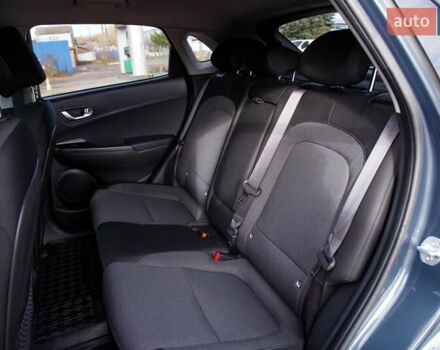 Серый Хендай Kona Electric, объемом двигателя 0 л и пробегом 46 тыс. км за 17950 $, фото 66 на Automoto.ua