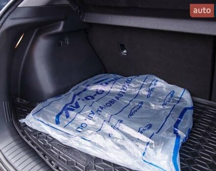 Серый Хендай Kona Electric, объемом двигателя 0 л и пробегом 46 тыс. км за 17950 $, фото 34 на Automoto.ua