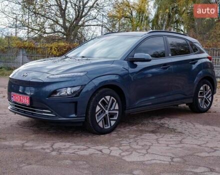 Серый Хендай Kona Electric, объемом двигателя 0 л и пробегом 46 тыс. км за 17950 $, фото 2 на Automoto.ua