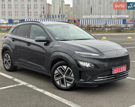 Серый Хендай Kona Electric, объемом двигателя 0 л и пробегом 50 тыс. км за 18500 $, фото 72 на Automoto.ua