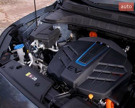 Серый Хендай Kona Electric, объемом двигателя 0 л и пробегом 46 тыс. км за 17950 $, фото 26 на Automoto.ua