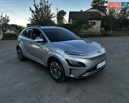 Серый Хендай Kona Electric, объемом двигателя 0 л и пробегом 55 тыс. км за 22000 $, фото 2 на Automoto.ua