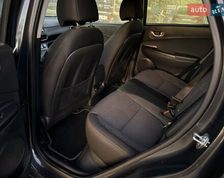 Серый Хендай Kona Electric, объемом двигателя 0 л и пробегом 36 тыс. км за 16999 $, фото 20 на Automoto.ua