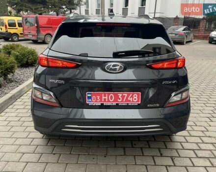 Серый Хендай Kona Electric, объемом двигателя 0 л и пробегом 20 тыс. км за 17500 $, фото 9 на Automoto.ua
