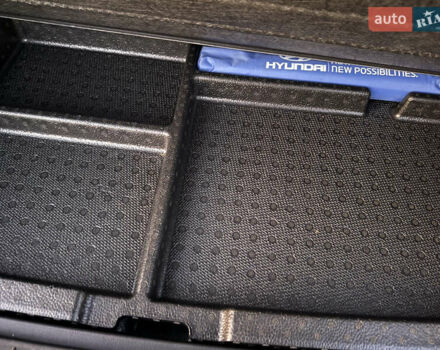 Серый Хендай Kona Electric, объемом двигателя 0 л и пробегом 36 тыс. км за 16999 $, фото 24 на Automoto.ua